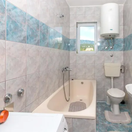 Apartman Ul. Mali Dol *